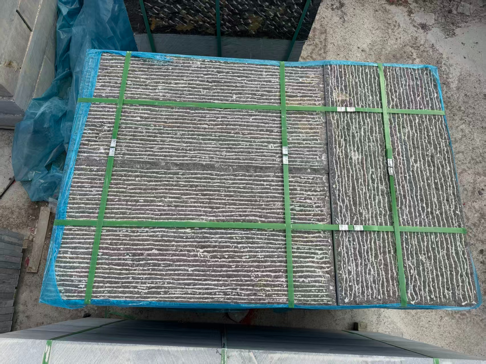 鏨道面青石板：傳統工藝與現代景觀的完美融合