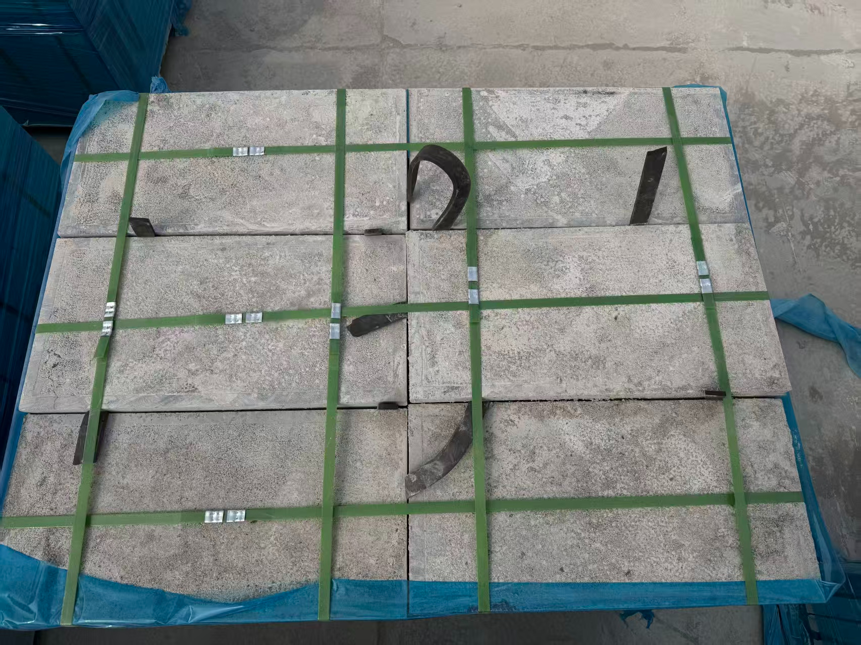 2026 年荔枝面青石板市場持續走熱，戶外景觀鋪裝需求穩步提升